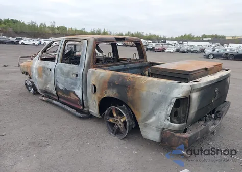 2018 Ram 1500 Express 4X4 5'7 Box z USA, uszkodzony, nr VIN 1C6RR7KT1JS281994